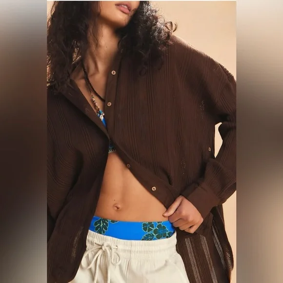 98-Free People Scottie Top (missing 4th button but comes with extra button) - Picture 3 of 4